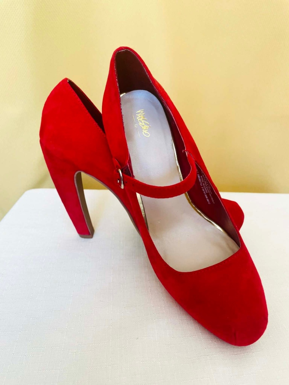 Massimo Red Suede Mary Jane Platform Heels Minimalist Retro 7.5